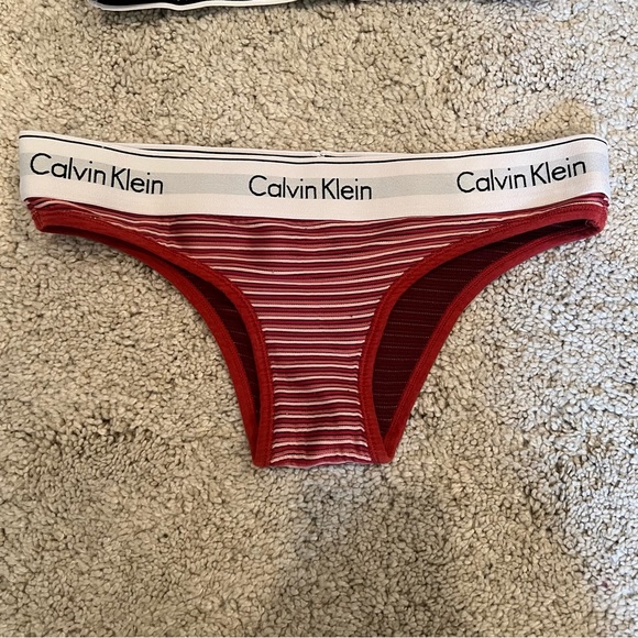 Calvin Klein set - Picture 7 of 7